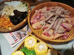 -尚尚仙·酸汤猪手·猪肚鸡火锅(华联万柳购物中心店)