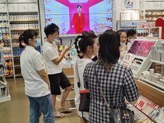 -名创优品(广东东莞东城万达2店)