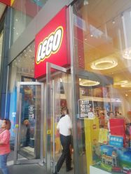 -乐高品牌旗舰店(人民广场店)