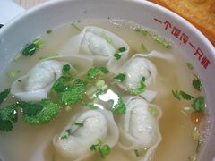 -南城香·饭香串香馄饨香(青年路店)