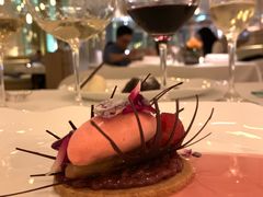 无花果佐杏仁奶酥和玫瑰树莓冰霜-Jean Georges