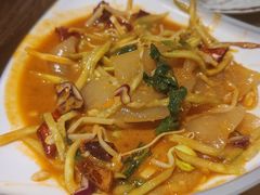 -万里闯关东铁锅炖菜馆(高新旗舰店)