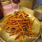 烤肉🥩老式吃法是蘸麻酱和串料？？？？？