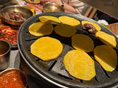 -草家酱蟹炭火烤肉店(珲春南路一店)