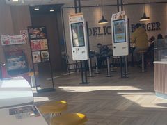 -麦当劳(虹口星荟中心店)