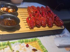 -肥肥虾庄·金牌油焖大虾(沙湖店)