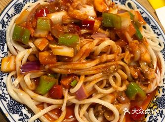 今天中午又去了这个拉面馆，因为师弟是拉面馆的托