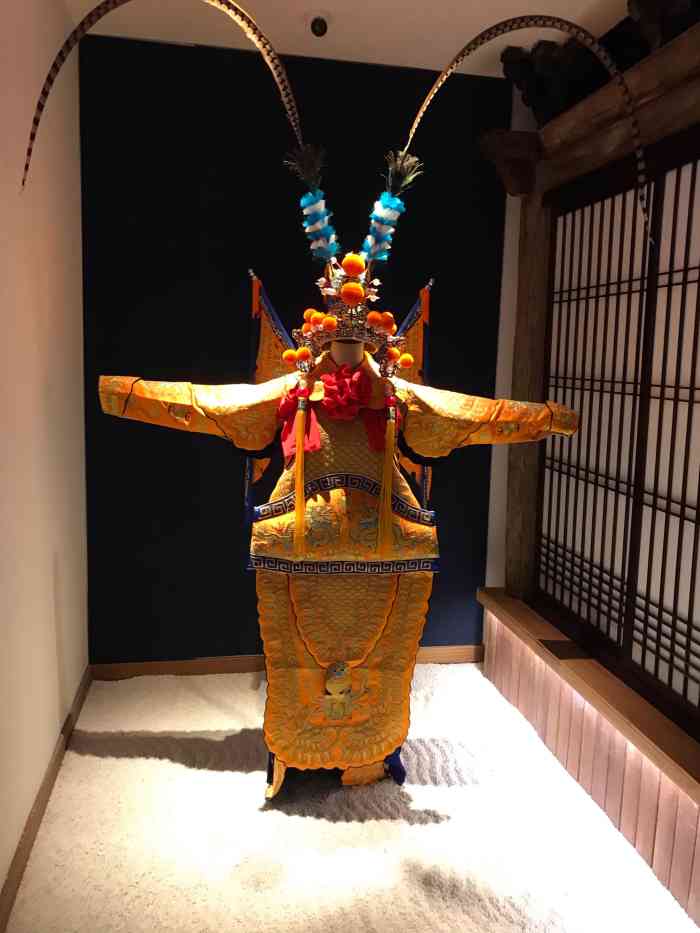 城墙根戏缘茶馆(天筑店)-"商务聚餐骑了电动车过去 好像没有停车场 .