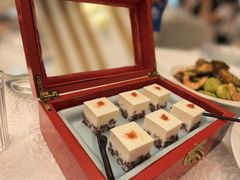 -品海楼·大连海胆锅贴馆(东港店)