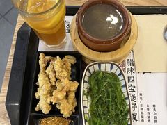 -煲仔皇腊味煲仔饭(经四万达店)