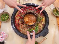 -黄潇洒老火锅(九眼桥宏济巷店)