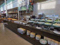 自助取餐区-成都蒲江花样年福朋喜来登度假酒店·宜客乐西餐厅