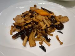 松露炒杂菌-皇朝会.经典传统粤菜(外滩店)