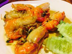 -J Daeng Seafood