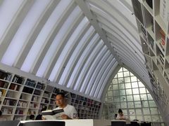 -钟书阁(松江泰晤士小镇店)