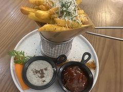 -Mark&Mars Restaurant