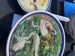 -云阿蛮云南生烫牛肉米线(奉贤路店)