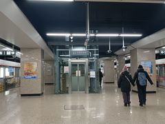 -人民广场(地铁站)