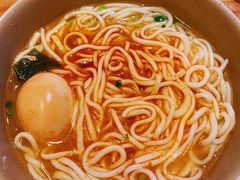 -亮亮面馆(经六路店)