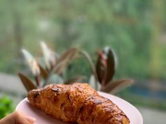 焦糖牛角包-PAPER STONE BAKERY(天环店)