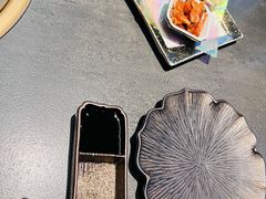 -铭牛烧肉·和牛海鲜自助(高新月牙湖店)
