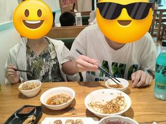 -诚铭记·虾仁汤包·成都小吃(融创店)