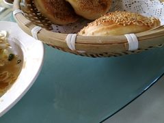 -红栌温泉山庄生态美食餐厅