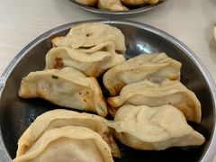 -黄阿姨锅贴大王(万航渡路店)