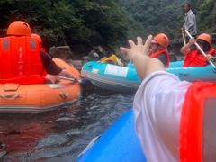 -安吉龙王山峡谷漂流