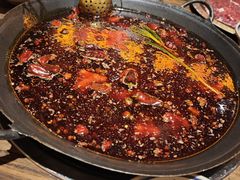 -旧街市鲜货老火锅(大光路店)