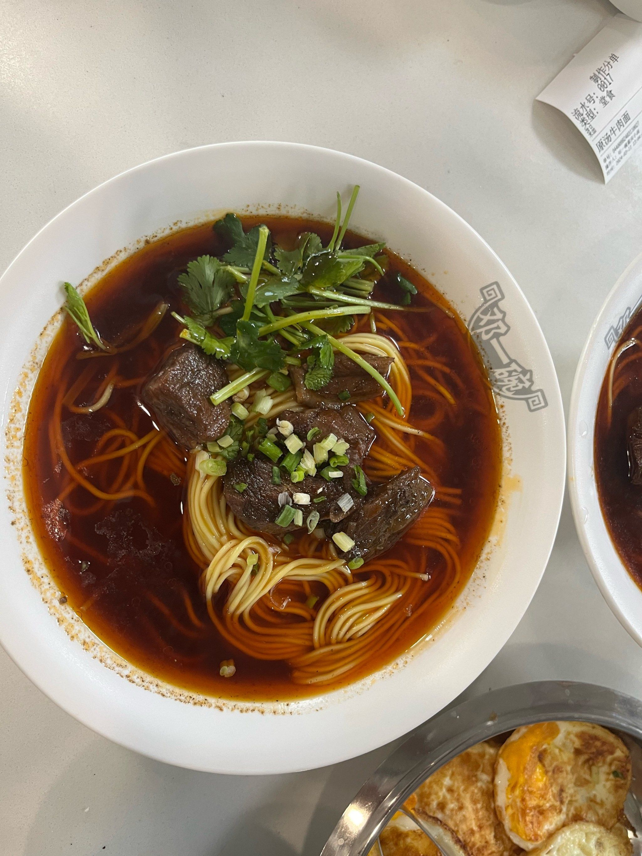 原汤牛肉面,牛肉是大块滴炖的软糯入味超级好吃