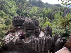 -梭布垭石林景区