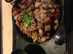 -難波肉劇場