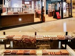 -Laderach 莱德拉(上海环贸iapm店)