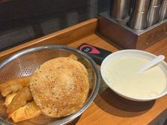 -弄堂咪道-饭香·面香·馄饨香(兴梅店)