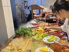 -阿亲家·韩式无限烤肉(花果园店)