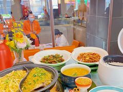 -阿瓦山寨·湘菜现炒·剁椒鱼头王(咸阳总店)