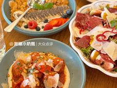 燕麦酸奶碗-Alimentari Grande(东湖路店)