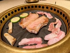 -蚂蚁洞·烤肉大营地(上海静安大悦城店)