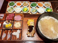 -银米·云南传统过桥米线(双廊黑金冠店)