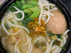 酸汤肉丝米粉-老娘舅(西湖文化广场店)