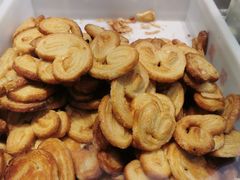 蝴蝶酥-上海哈尔滨食品厂(淮海中路店)