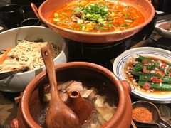 -云海肴·汽锅鸡·云南菜(天山百盛优客店)