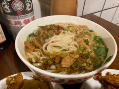 -矮子粉店1985·长沙米粉(湘春路店)