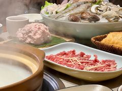 -四点金粥底火锅(沂州里店)