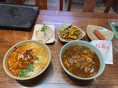 -亮亮面馆(经六路店)