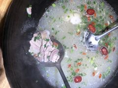 -茸梅路右拐龙虾-农家菜(松江店)