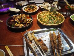 -蚝堡海鲜·威海菜·海肠捞饭·烧烤·亚洲吃蚝公司(幸福门店)