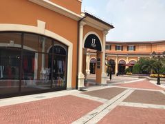 -佛罗伦萨小镇广佛名品奥特莱斯(疏港路店)
