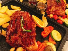 西班牙慢烤猪肋骨-灵意咖啡·西班牙美食(汕头金平万达广场店)